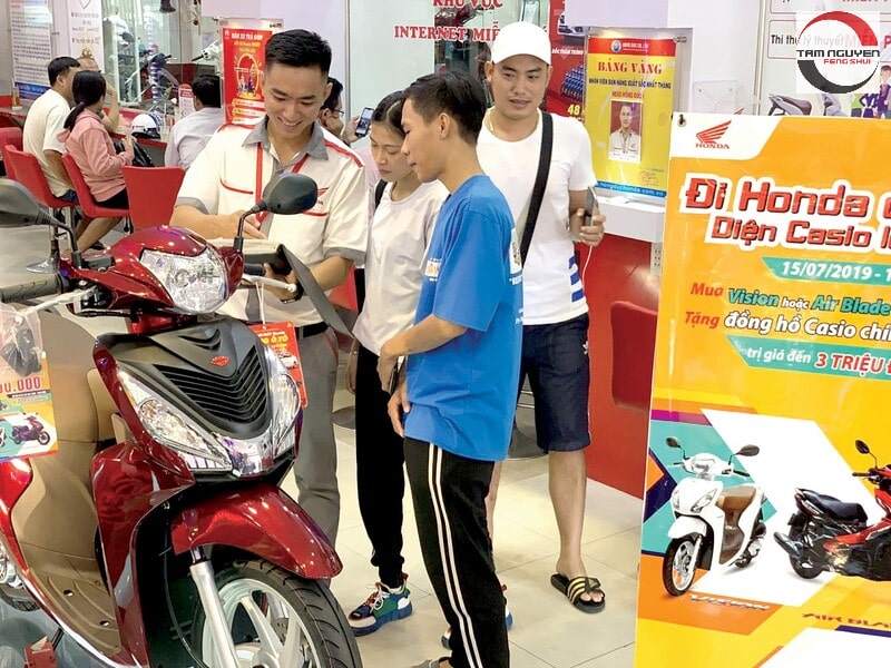 Ngày tốt mua xe tháng 2/2022 cho tuổi Tý